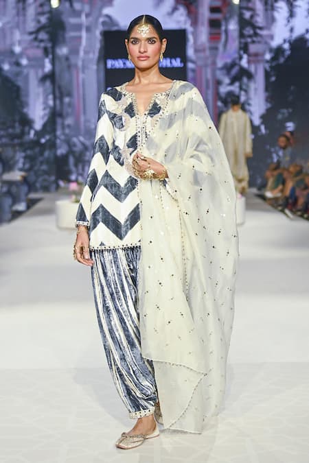 Payal Singhal Asfi Chevron Pattern Kurta Salwar Set 