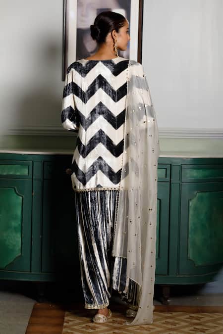 Payal Singhal Asfi Chevron Pattern Kurta Salwar Set 
