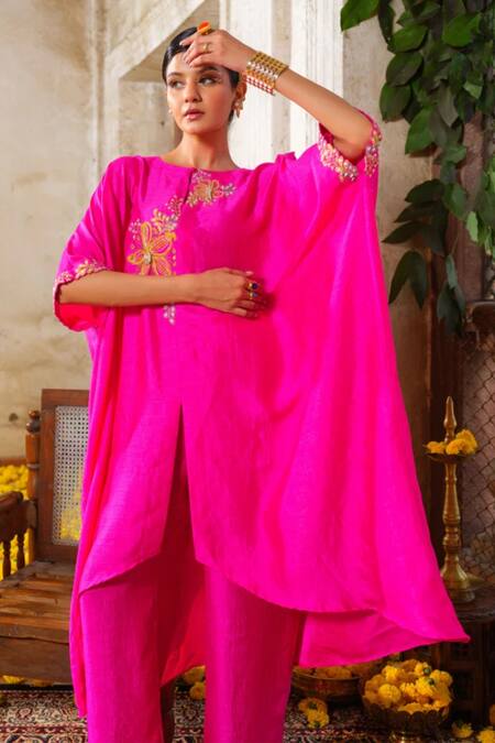 Buy_Anu Pellakuru_Pink Linen, Silk Cut Work, Embroidery Round Neck Resham Zari Tunic And Pant Set _Online_at_Aza_Fashions