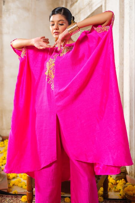 Shop_Anu Pellakuru_Pink Linen, Silk Cut Work, Embroidery Round Neck Resham Zari Tunic And Pant Set _Online_at_Aza_Fashions