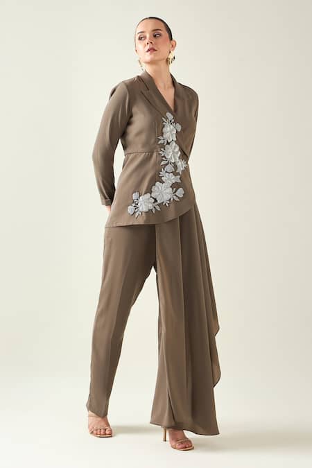 Buy Aakaar Green Modal Embroidery Floral Applique Blazer And Pant Set Buy_Aakaar_Green Modal Embroidery Floral Applique Blazer And Pant Set