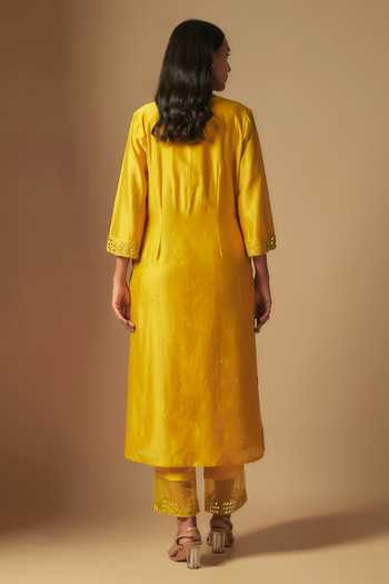 Shop Asaga Yellow Organza, Chanderi, Muslin Sequins, Cut Work, Scatter Kurta Pant Set at Aza Fashions Shop_Asaga_Yellow Organza, Chanderi, Muslin Sequins, Cut Work, Scatter Kurta Pant Set _at_Aza_Fashions