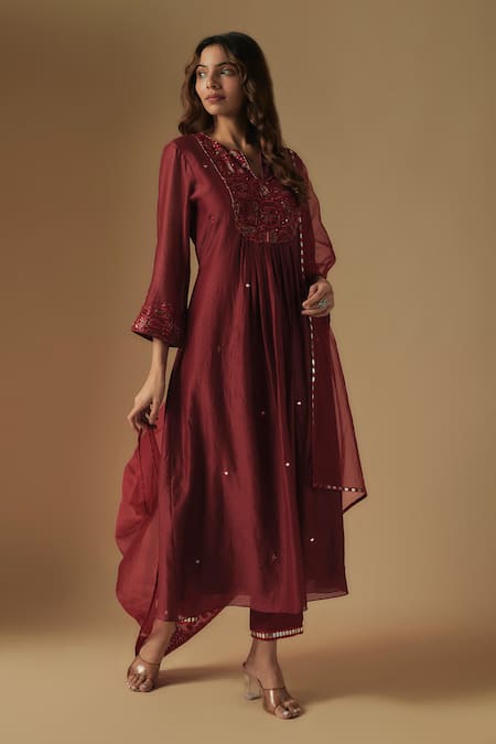 Asaga Red Chanderi Embroidered Sequin Notched Cutdana Gathered Kurta Pant Set 