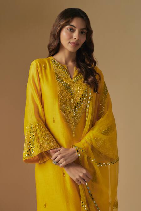 Buy_Asaga_Yellow Organza, Chanderi, Muslin Cut Work, Sequins, Zentangle Kurta Pant Set _Online_at_Aza_Fashions