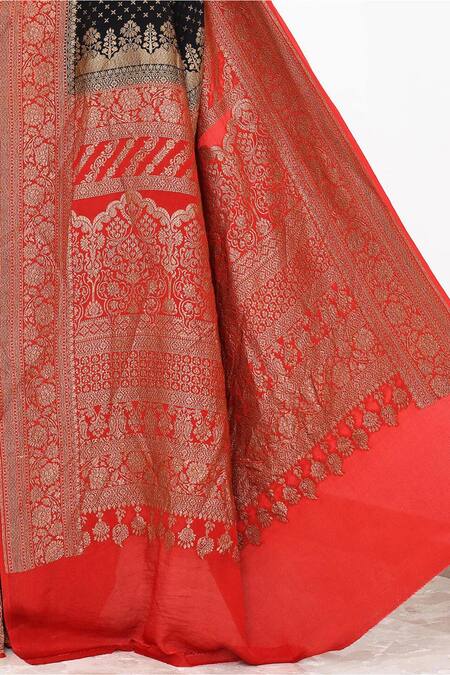 Shop_Naaritva India_Black Crepe Embroidery Contrast Butti Banarasi Saree With Running Blouse _Online_at_Aza_Fashions