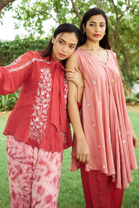 Shop Purple Patch Pink Muslin, Modal, Satin Embroidery V-neck Juilet Rose Top With Pant Online at Aza Fashions Shop_Purple Patch_Pink Muslin, Modal, Satin Embroidery V-neck Juilet Rose Top With Pant _Online_at_Aza_Fashions