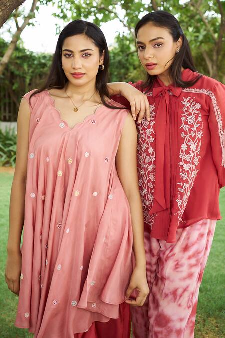 Purple Patch Pink Muslin, Modal, Satin Embroidery V-neck Juilet Rose Top With Pant at Aza Fashions Purple Patch_Pink Muslin, Modal, Satin Embroidery V-neck Juilet Rose Top With Pant _at_Aza_Fashions