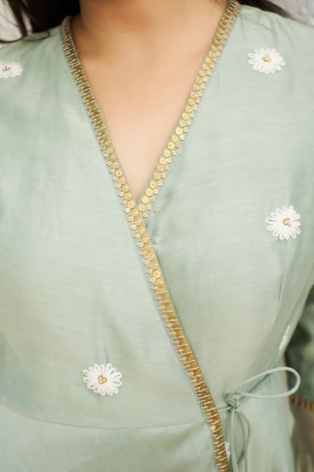 Purple Patch Green Silk, Organza Embroidery, Sequins V-neck Lime Floral Angrakha Set at Aza Fashions Purple Patch_Green Silk, Organza Embroidery, Sequins V-neck Lime Floral Angrakha Set _at_Aza_Fashions