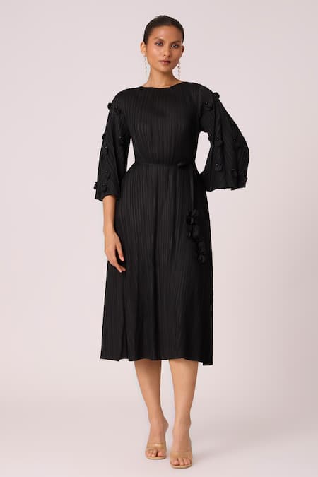 Scarlet Sage Black 100% Polyester Textured Pleated Round Annette Midi Dress 