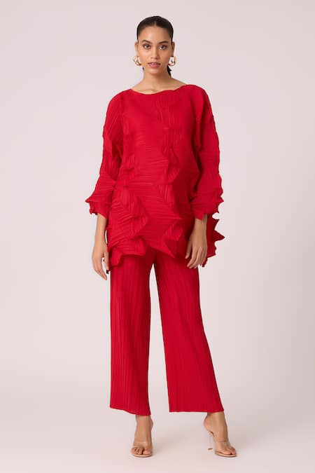 Scarlet Sage Red 100% Polyester 3d Pleat Round Mona Detailed Top With Pant 