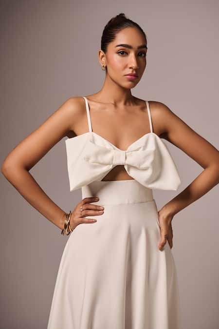 Emblaze_White Crepe Sweetheart Neck Sleeveless Bow Dress _Online_at_Aza_Fashions