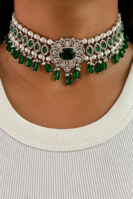 Prerto Pearl Line Emerald Drop Diamond Necklace Set 