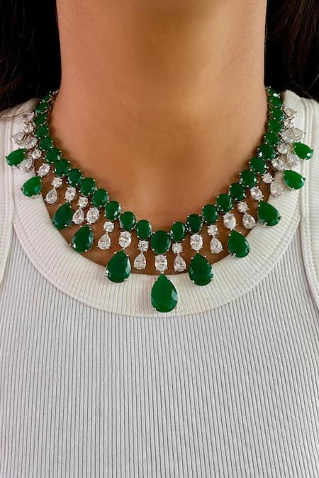 Prerto Emerald Infinite Orchid Diamond Necklace Set 