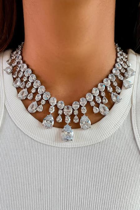 Prerto Infinite Orchid Diamond Necklace Set 