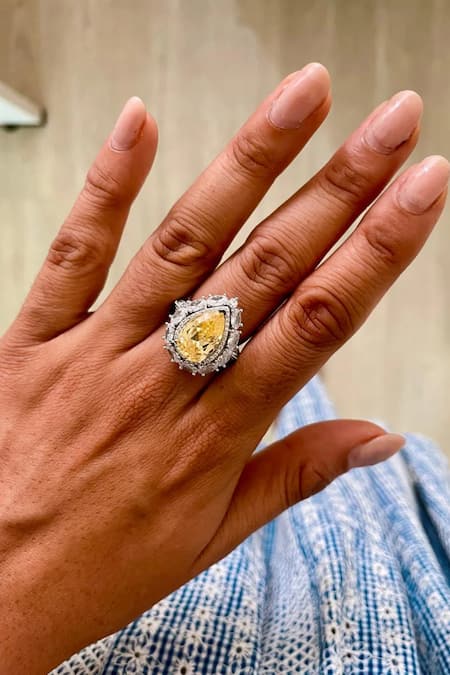 Buy_PRERTO_Yellow Crystals, Diamonds, Smocking Tear Drop Carved Necklace Set _Online_at_Aza_Fashions