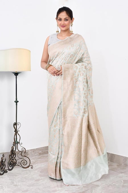 Naaritva India Alafi Jall Detailed Saree With Running Blouse 