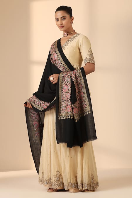 Buy_Dusala_Black Zayeden Cashmere Fine Wool Shawl _Online_at_Aza_Fashions