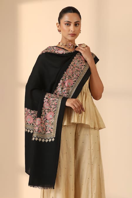 Shop_Dusala_Black Zayeden Cashmere Fine Wool Shawl _Online_at_Aza_Fashions