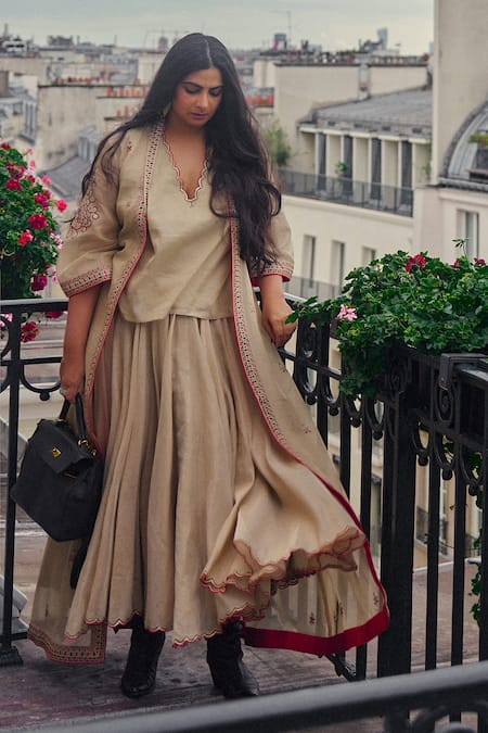 Punit Balana Kasab & Resham Bloom Vine Embroidered Cape & Skirt Set 