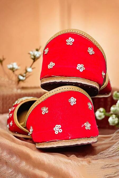Shop_Amaryllis For Her_Red Sequin Mahnoor Embroidered Juttis_Online_at_Aza_Fashions