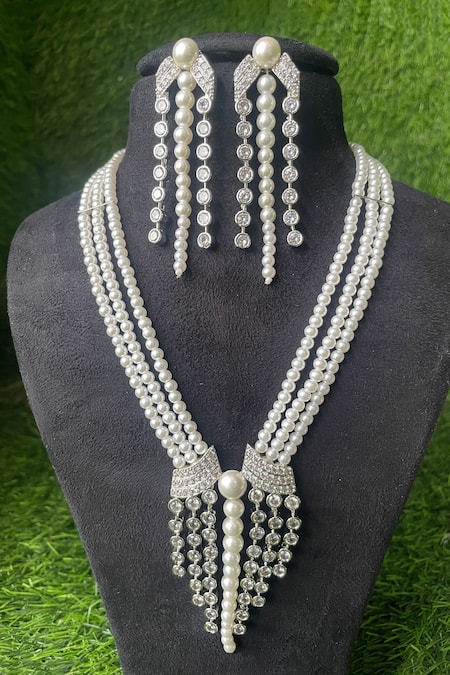 Studio6 Jewels Stone Studded Tassel Pearl Necklace Set 