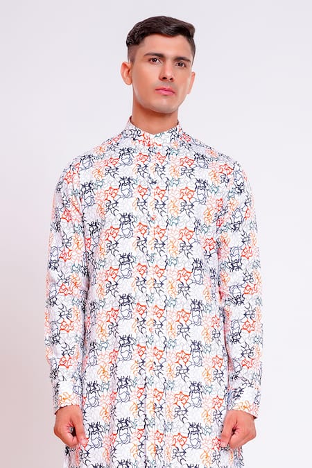 Shop Studio Error White Cotton Satin Wavey Pattern Print Kurta Online at Aza Fashions Shop_Studio Error_White Cotton Satin Wavey Pattern Print Kurta _Online_at_Aza_Fashions