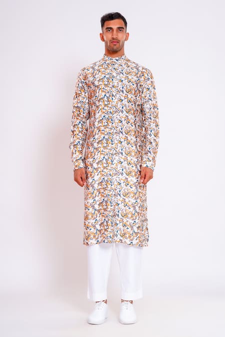 Shop Studio Error White Cotton, Silk Wavey Scribble Print Straight Kurta Online at Aza Fashions Shop_Studio Error_White Cotton, Silk Wavey Scribble Print Straight Kurta _Online_at_Aza_Fashions