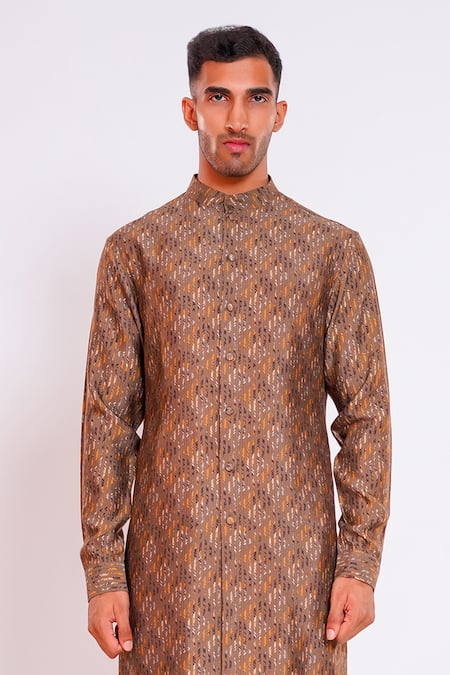 Studio Error Brown Cotton, Silk Abstract Line Print Straight Kurta Online at Aza Fashions Studio Error_Brown Cotton, Silk Abstract Line Print Straight Kurta _Online_at_Aza_Fashions