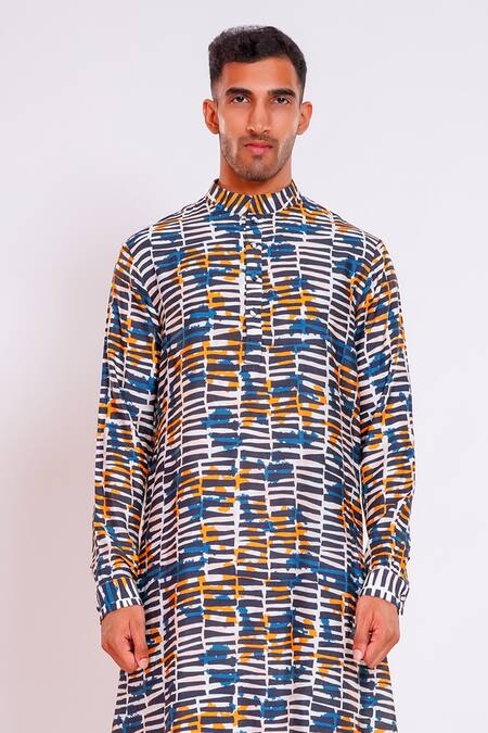 Shop Studio Error Black Cotton, Silk Abstract Checks Print Kurta Online at Aza Fashions Shop_Studio Error_Black Cotton, Silk Abstract Checks Print Kurta _Online_at_Aza_Fashions