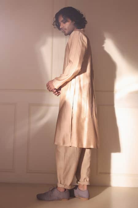 Studio Error Grey Cotton, Silk Patchwork Tonal Kurta Online at Aza Fashions Studio Error_Grey Cotton, Silk Patchwork Tonal Kurta _Online_at_Aza_Fashions