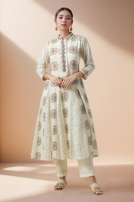 Khwaab by Sanjana Lakhani Floral Butti Print Kurta With Pant 