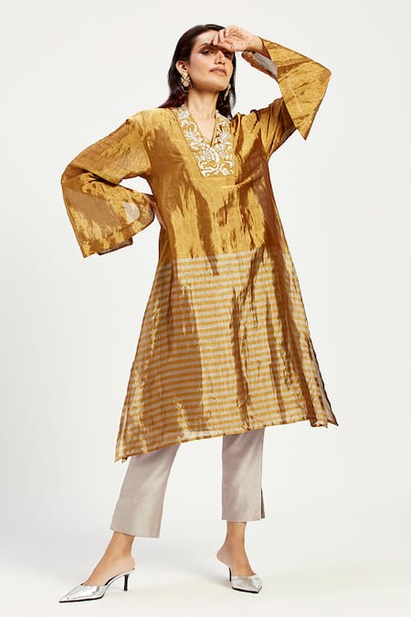 Madder Much Gold 100% Handloom Chanderi Tissue Nambia Floral Sun Elegant Tunic With Pant 