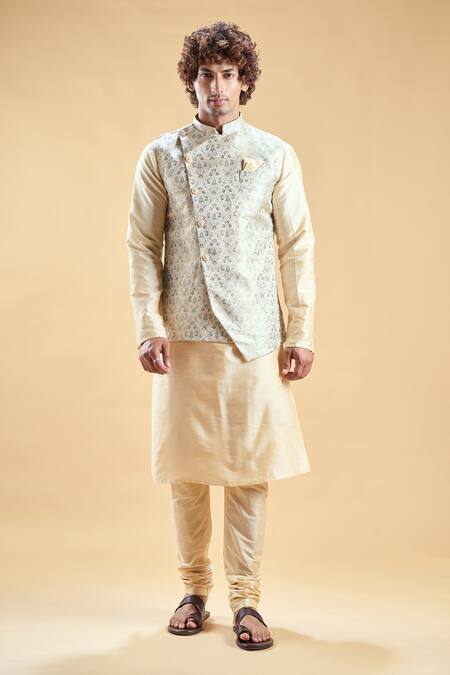 Arihant Rai Sinha_Cream Brocade, Silk Embroidery Floral Bundi And Kurta Set _at_Aza_Fashions