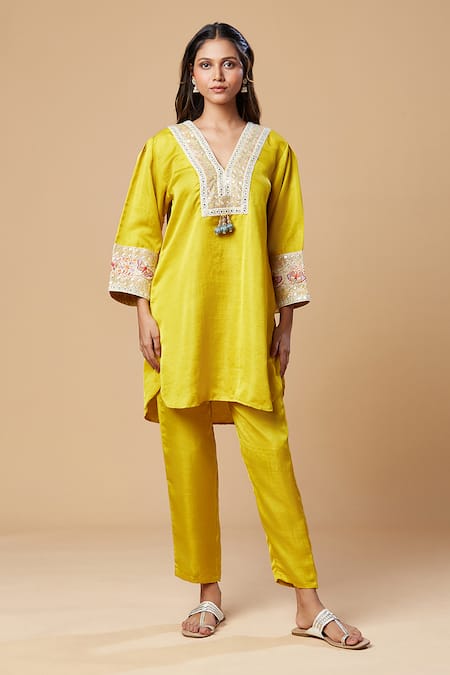 Spring Break Embroidered Neckline Straight Kurta & Pant Set For Kids