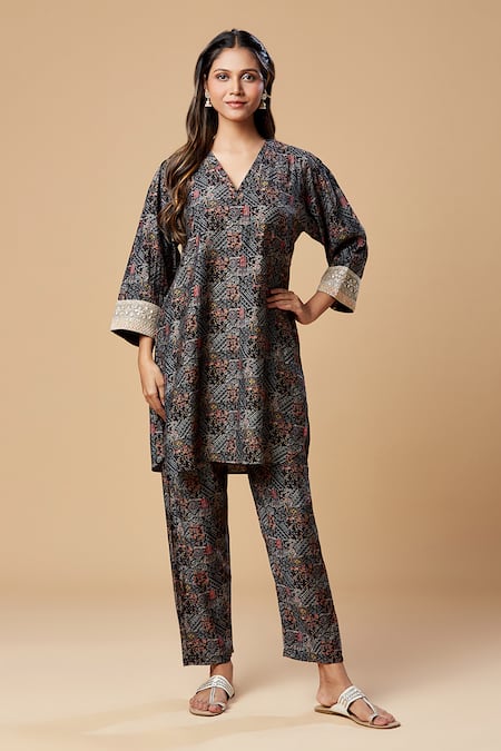 Spring Break Paisley Print Kurta & Pant Set 