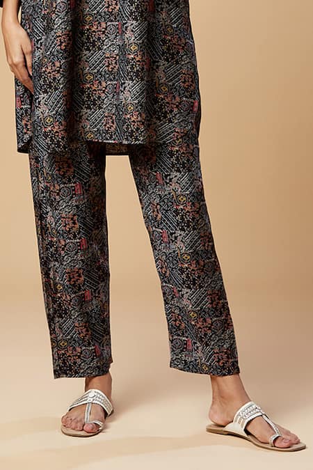 Spring Break_Black Silk Embroidery Collared Paisley Print Kurta And Pant Set _Online_at_Aza_Fashions