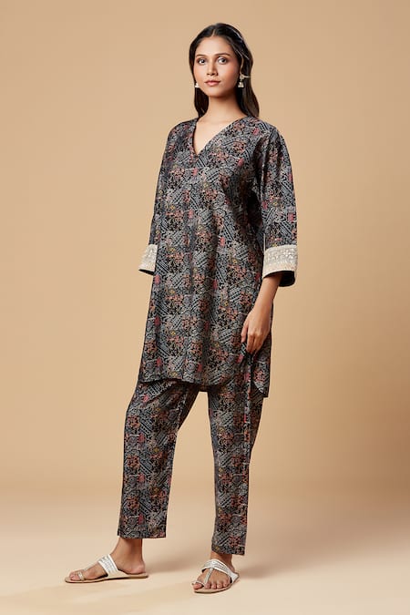 Buy_Spring Break_Black Silk Embroidery Collared Paisley Print Kurta And Pant Set _Online_at_Aza_Fashions