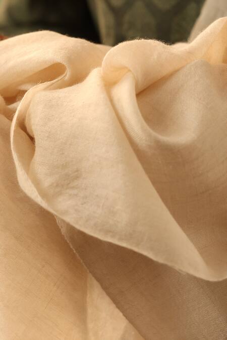 Buy_Dusala_Off White Shahida Solid Stole_Online_at_Aza_Fashions