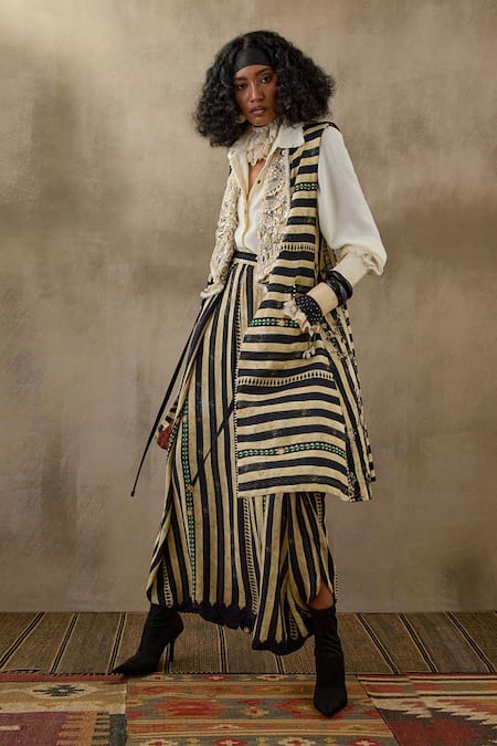 Shop Aseem Kapoor Black Twill Tassels, Beads Open Neck Hina Structured Stripe Print Jacket at Aza Fashions Shop_Aseem Kapoor_Black Twill Tassels, Beads Open Neck Hina Structured Stripe Print Jacket _at_Aza_Fashions