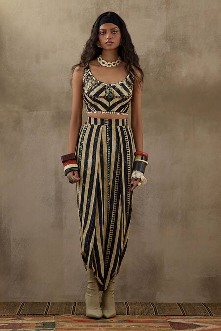 Aseem Kapoor Black Cotton, Silk Beads, Tassels Scoop Neck Kalpa Geometric Print Top Online at Aza Fashions Aseem Kapoor_Black Cotton, Silk Beads, Tassels Scoop Neck Kalpa Geometric Print Top _Online_at_Aza_Fashions