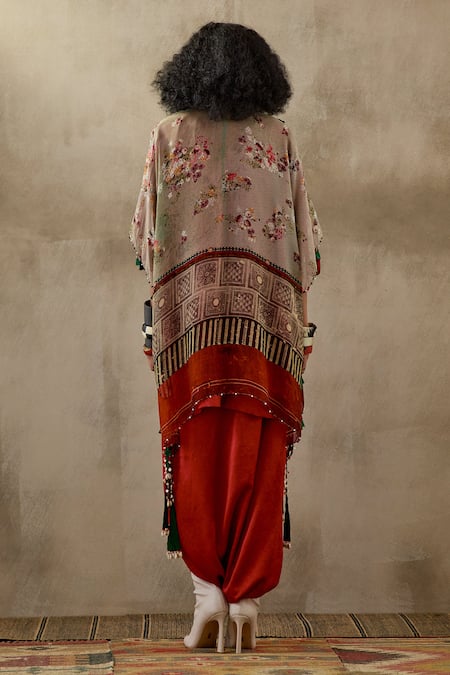 Shop Aseem Kapoor Red Silk, Crepe Tassels, Lace, Veni Neckline Embroidered Kurta Set With Jacket at Aza Fashions Shop_Aseem Kapoor_Red Silk, Crepe Tassels, Lace, Veni Neckline Embroidered Kurta Set With Jacket _at_Aza_Fashions