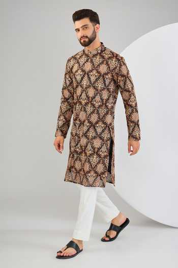 Buy Kasbah Black Georgette Sequins Kashmiri Jamawar Embroidered Straight Kurta at Aza Fashions Buy_Kasbah_Black Georgette Sequins Kashmiri Jamawar Embroidered Straight Kurta_at_Aza_Fashions