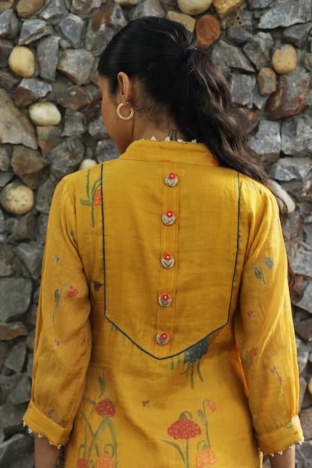 Label Kinjal Modi_Yellow Chanderi Embroidery V-neck Floral Bloom Print Dress_at_Aza_Fashions