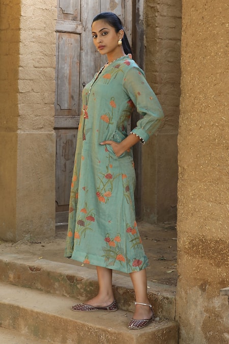 Label Kinjal Modi_Blue Chanderi Tassels V-neck Floral Bloom Print Dress _Online_at_Aza_Fashions
