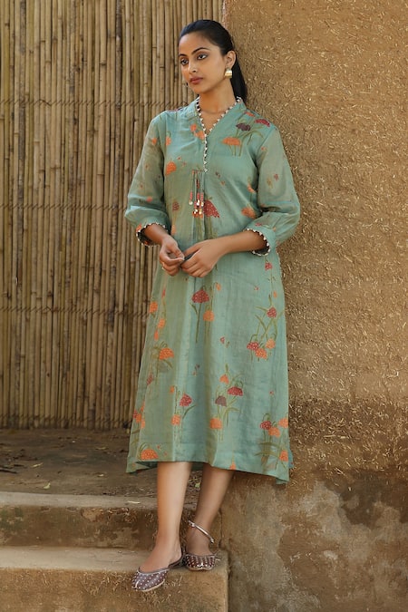 Buy_Label Kinjal Modi_Blue Chanderi Tassels V-neck Floral Bloom Print Dress _Online_at_Aza_Fashions