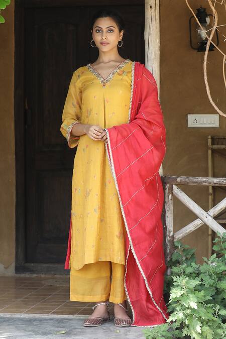 Label Kinjal Modi_Yellow Chanderi, Tissue Embroidery V-neck Floral Print Straight Kurta Pant Set _Online_at_Aza_Fashions