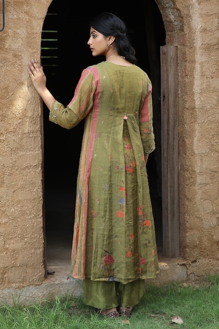 Label Kinjal Modi Floral Print Kalidar Kurta Pant Set 