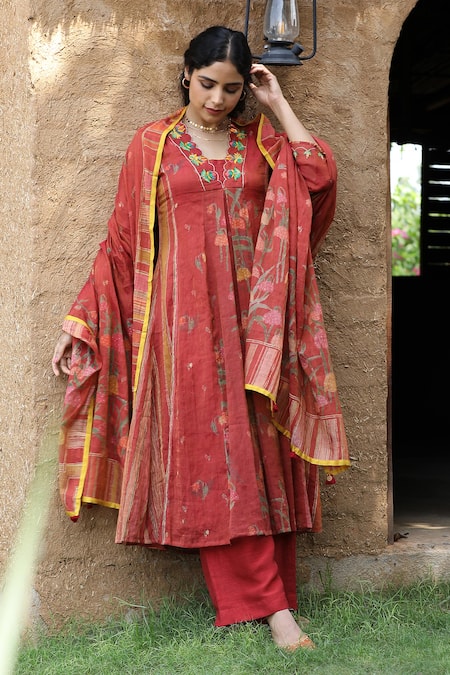 Shop_Label Kinjal Modi_Red Tissue, Silk Embroidery V-neck Flower Bloom Print Kalidar Kurta Pant Set _Online_at_Aza_Fashions