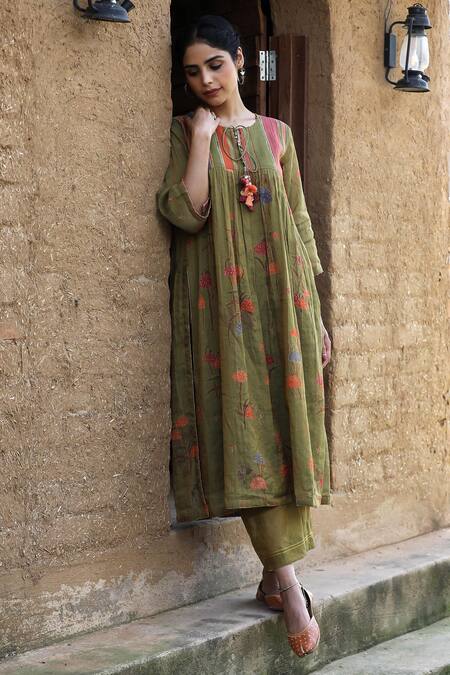Buy_Label Kinjal Modi_Green Chanderi Tassels Round Neck Floral Print Gathered Tunic With Pant _Online_at_Aza_Fashions