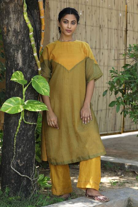 Buy_Label Kinjal Modi_Yellow Chanderi Round Neck Dual Tone Tunic With Pant 